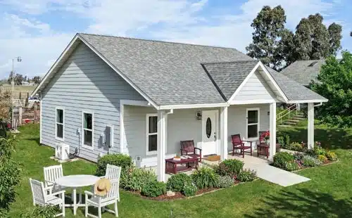 848SF spacious 1-bed ADU Sacramento CA 95829