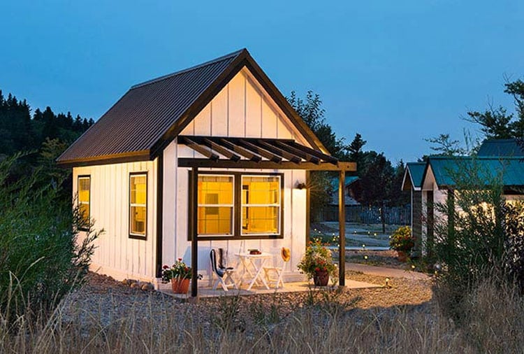 Tiny Cottages: The Perfect Blend of Comfort and Charm in a Small Space ...