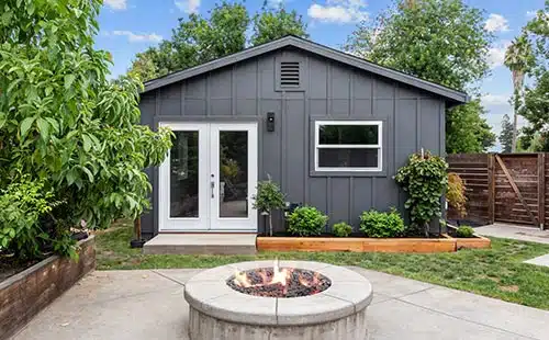 600 SF Poolside Guesthouse & Home Office Sacramento CA 95864